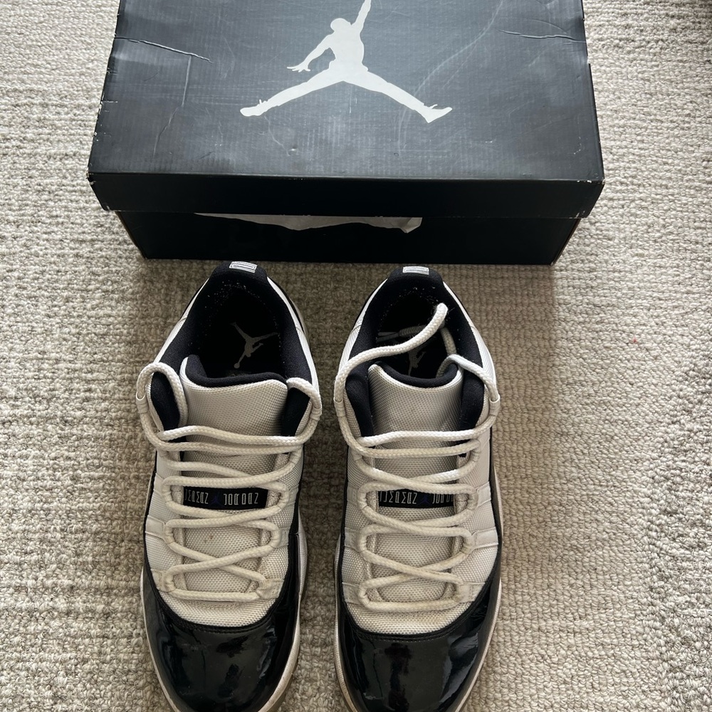 Air Jordan 11 Retro Low